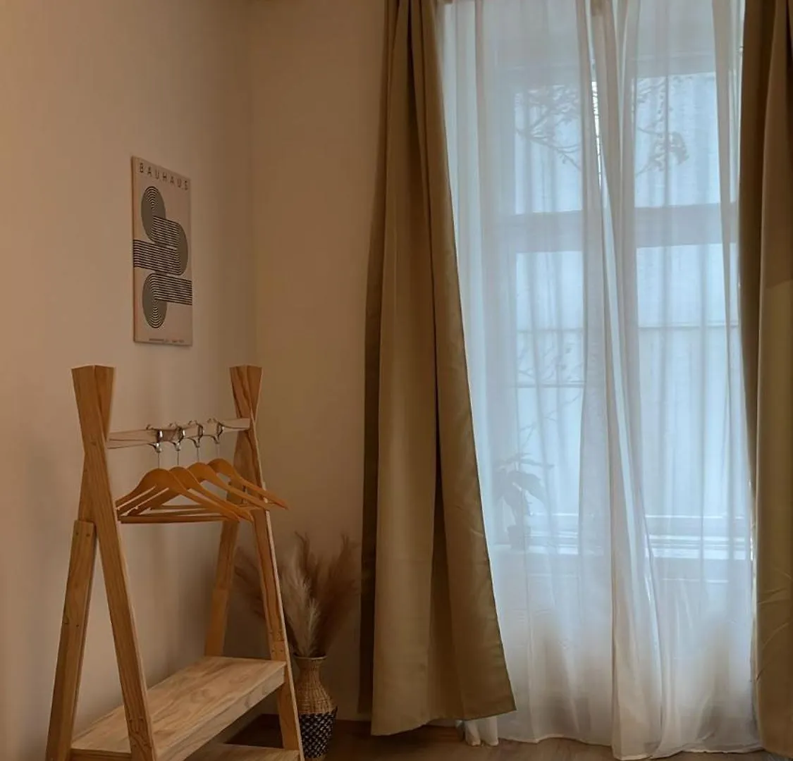 Lovely 1Br & 1Lr Apt For 5P In The Heart Of Vienna 0*,