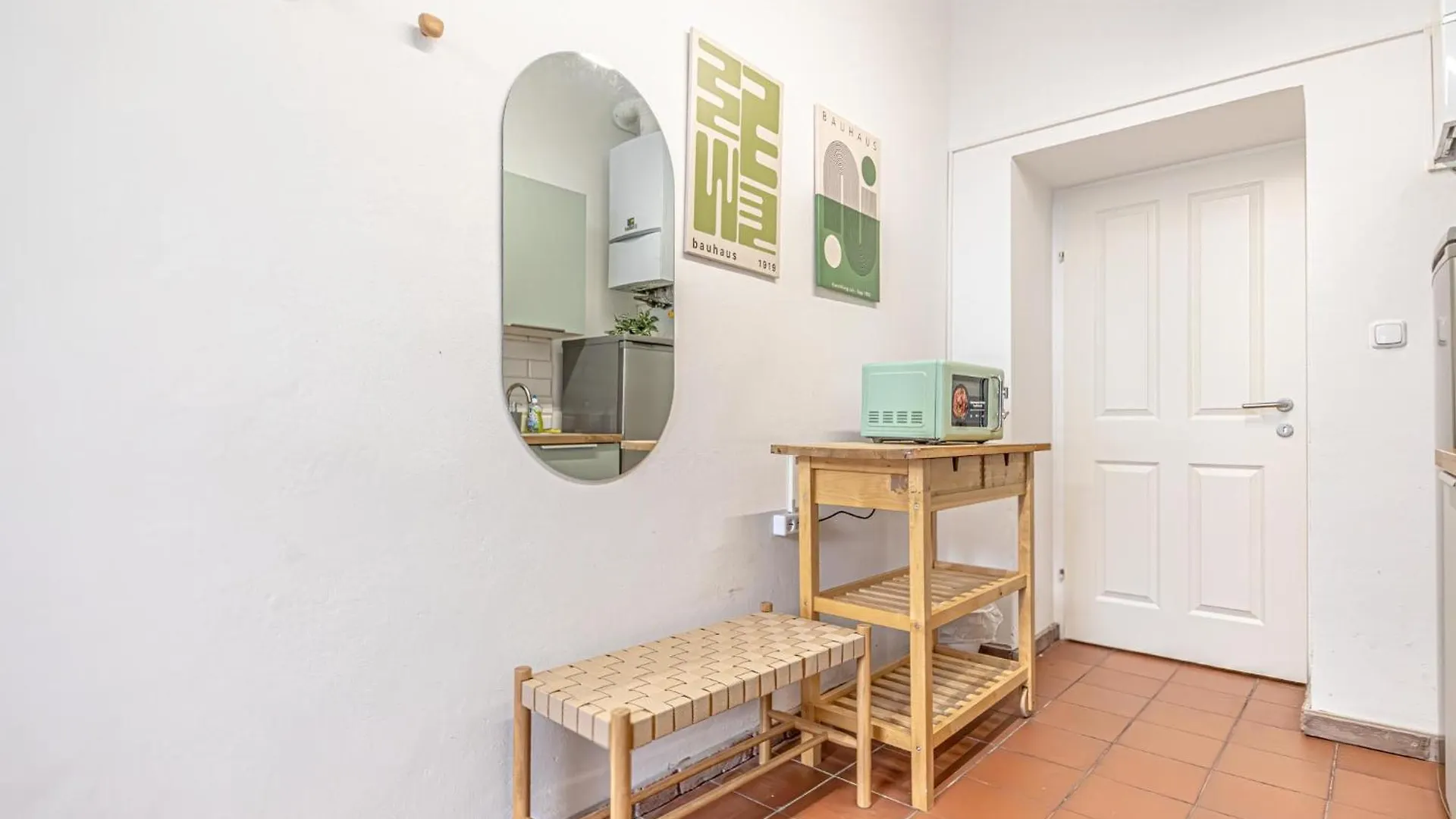 Lovely 1Br & 1Lr Apt For 5P In The Heart Of Vienna 0*,  Austria